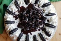 Frozen Chocolate Crunch Dream Cake