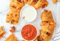 Ultimate Pizza Crescent Ring