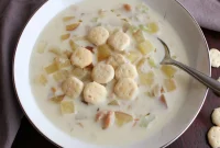 New England’s Velvety Clam Chowder