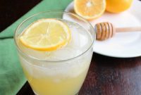 Bees’ Kissed Lemonade